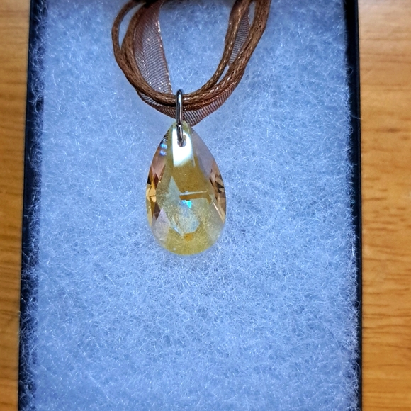 Jewelry - 🔥CLEARANCE! Peach Champagne Crystal Teardrop Necklace